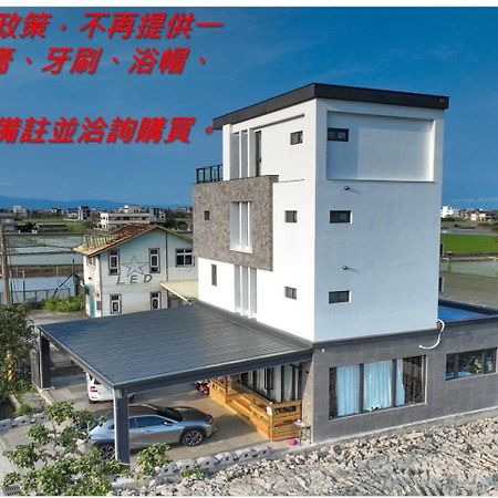 Love米渡假會館 Wujie Esterno foto